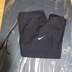 Nike cropped leggings